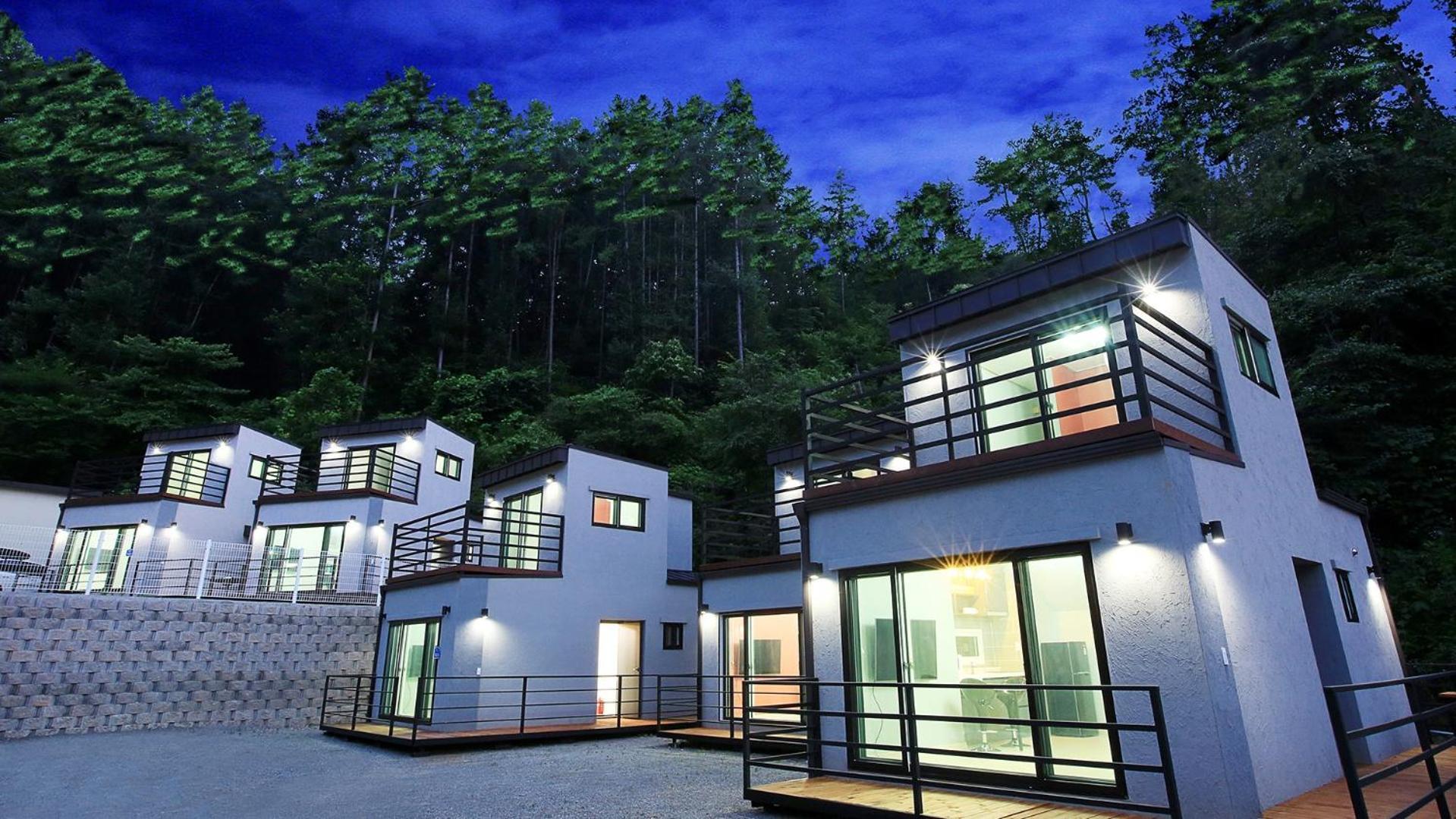 Hongcheon Stone Brown Pension Exterior foto